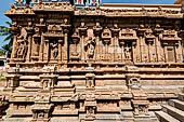 The great Chola temples of Tamil Nadu - The Sri Ranganatha Temple of Srirangam. A subsidiary shrine to the west of the fourth courtyard. 